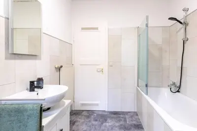 Ein Badezimmer in der Unterkunft Altbauwohnung in Mayen im Grünen