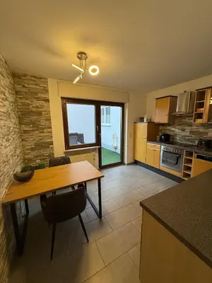 Küche/Küchenzeile in der Unterkunft Apartment 61 - Ideal für Geschäfts- & Urlaubsreisen 90 m2