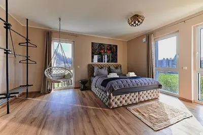 Ein Bett oder Betten in einem Zimmer der Unterkunft Abbey View Suites