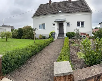 Ein Garten an der Unterkunft Ferienwohnung HAWELA
