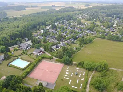 Blick auf Holiday home in Blankenheim with Wi-Fi aus der Vogelperspektive