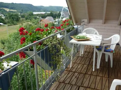 Ein Balkon oder eine Terrasse in der Unterkunft Close-up view inside the Vorbek house