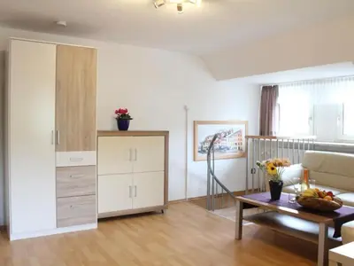 Ein Sitzbereich in der Unterkunft Apartment Schöne Ferienwohnung in Daun mit Garten by Interhome