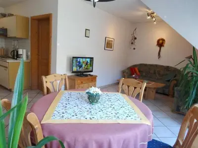 TV/Unterhaltungsangebot in der Unterkunft Apartment für bis zu fünf Personen by Interhome