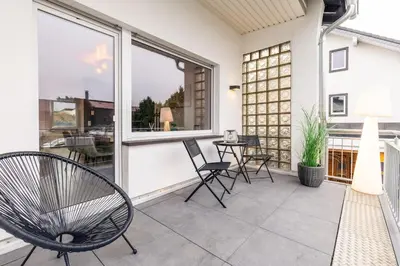 Ein Balkon oder eine Terrasse in der Unterkunft Eifel-Lodge Ferienhaus