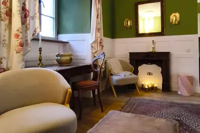 Ein Sitzbereich in der Unterkunft Chateau Suites - Schloss Malberg
