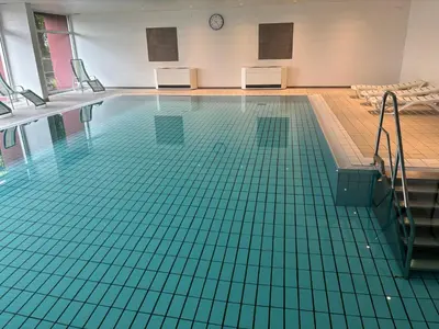 Der Swimmingpool an oder in der Nähe von Ferienwohnung Ground B-104 im Taunusblick 5 - mit Pool und Sauna