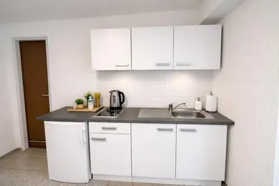 Küche/Küchenzeile in der Unterkunft Kleines Apartment mit Doppelbett
