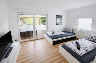 TV/Unterhaltungsangebot in der Unterkunft 2-Zimmer-Wohnung an der Mosel mit Terrasse