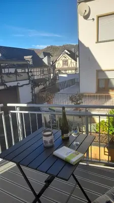 Ein Balkon oder eine Terrasse in der Unterkunft Moselzeit in Neef