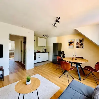 Studio Lounge mit privatem Stellplatz für bis zu 4 Personen - stadtnah
