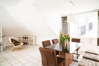 Ein Sitzbereich in der Unterkunft Panoramablick - Großzügige Ferienwohnung mit Panorama- & Burgblick