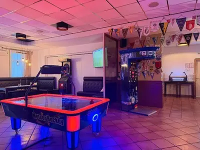 Eine Spielezimmer in der Unterkunft Sportschule Bitburg - Sportpark-Hotel