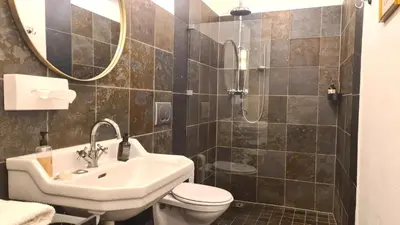 Ein Badezimmer in der Unterkunft Mosel-Side De Luxe Suite