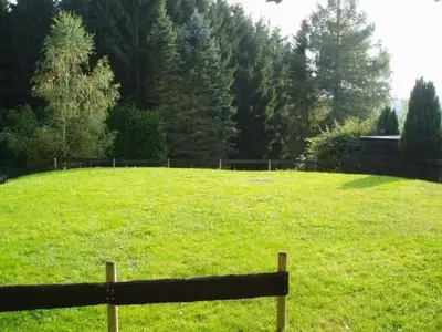 Ein Garten an der Unterkunft Holiday Home Eifelcottage Rehwiese by Interhome