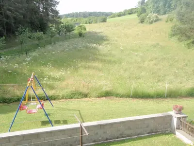 Ein Garten an der Unterkunft Apartment Resi Lux in Niederehe by Interhome