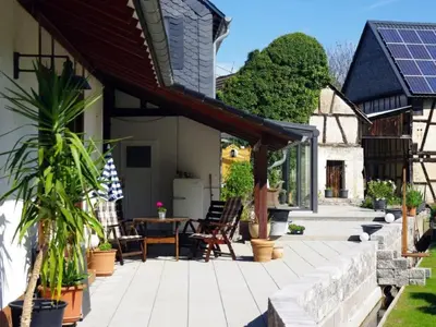 Das Gebäude in dem sich die Ferienwohnung befindet