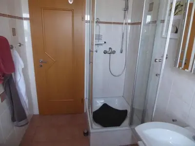 Ein Badezimmer in der Unterkunft Apartment Klein by Interhome