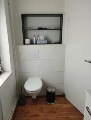 Ein Badezimmer in der Unterkunft Ferien Monteur Wohnung Nikki