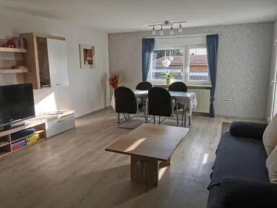 Ein Sitzbereich in der Unterkunft Ferienwohnung DORFWIESE