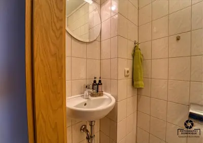 Ein Badezimmer in der Unterkunft Gästehaus Lydia - Klüsserather Bruderschaft