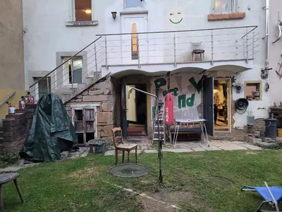 Das Gebäude in dem sich die Ferienwohnung befindet