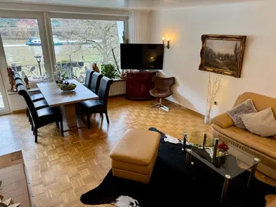 Ein Sitzbereich in der Unterkunft Haus Edeltrud - Ferienwohnung Moselblick