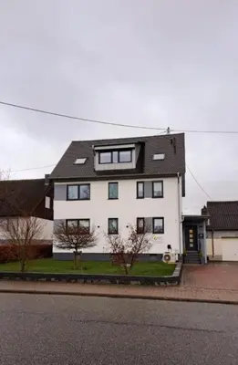 Das Gebäude in dem sich die Ferienwohnung befindet