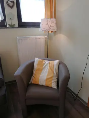 Ein Sitzbereich in der Unterkunft Ferienwohnung Rivaner