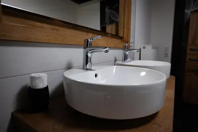 Ein Badezimmer in der Unterkunft Hochwald Lodge