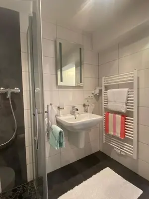 Ein Badezimmer in der Unterkunft Privatzimmer Hoffmann