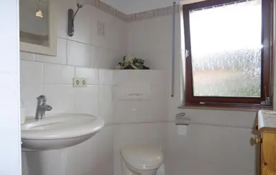 Ein Badezimmer in der Unterkunft Beautiful Apartment In Schönecken