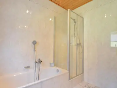 Ein Badezimmer in der Unterkunft Lirstal Family Getaway