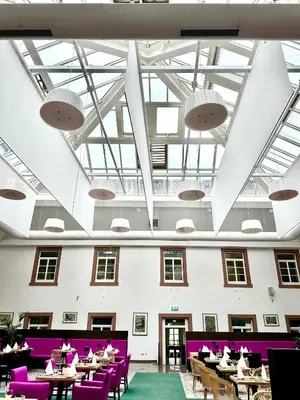 Ein Restaurant oder anderes Speiselokal in der Unterkunft Augustiner Hotel