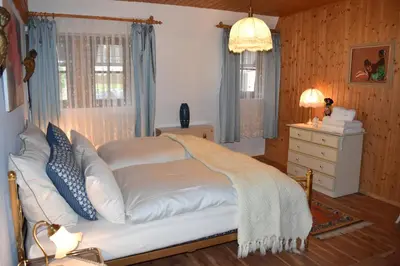 Ein Bett oder Betten in einem Zimmer der Unterkunft Das Pautzen Haus