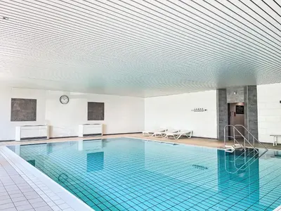 Der Swimmingpool an oder in der Nähe von Apartment Lahnhöhe - A707 by Interhome