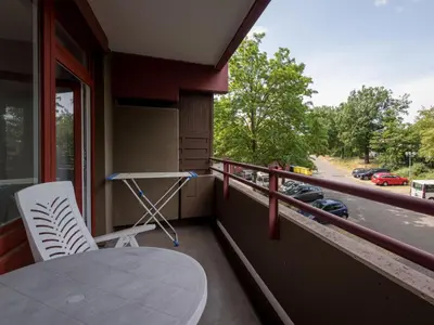 Ein Balkon oder eine Terrasse in der Unterkunft Apartment Wanderlust - B212 by Interhome