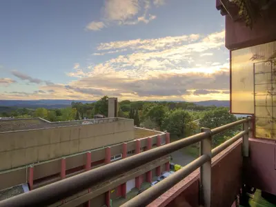 Ein Balkon oder eine Terrasse in der Unterkunft Apartment Sonnenblume - B615 by Interhome