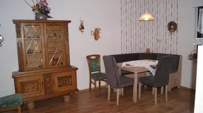 Ein Sitzbereich in der Unterkunft Haus Straus