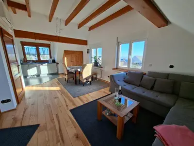 Ein Sitzbereich in der Unterkunft Ferienwohnung Hunsrück