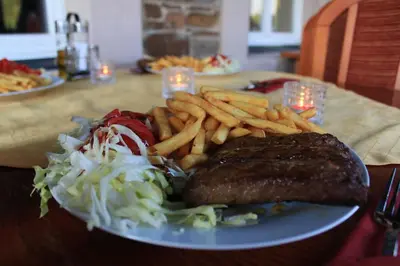 Essen im Hotel oder in der Nähe