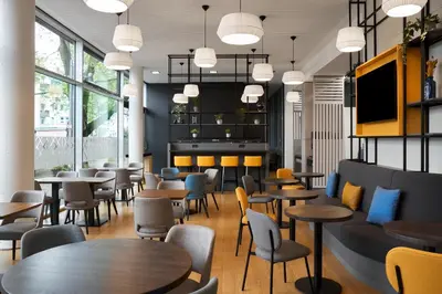 Ein Sitzbereich in der Unterkunft Four Points Flex by Sheraton Koblenz