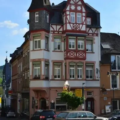 BG Living & Hosting - Stilvolles Jugendstilhaus am Marktplatz - Top-Lage im Zentrum
