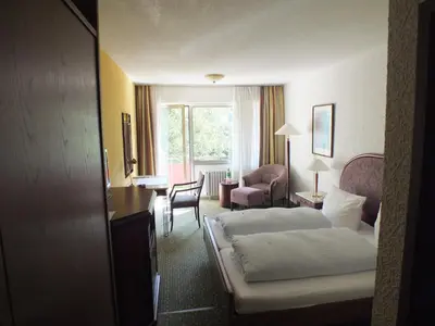 Ein Sitzbereich in der Unterkunft Hotel Moselkern