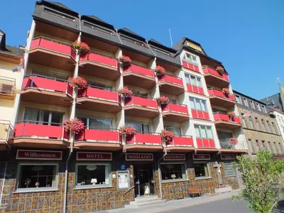 Das Gebäude in dem sich das Hotel befindet