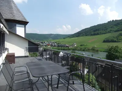 Ein allgemeiner Bergblick oder ein Berglick von der Ferienwohnung aus