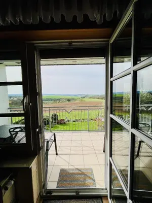 Ein Balkon oder eine Terrasse in der Unterkunft FeWo Ferber
