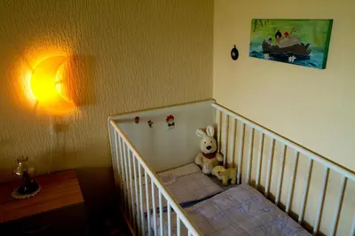 Ein Bett oder Betten in einem Zimmer der Unterkunft FeWo Ferber