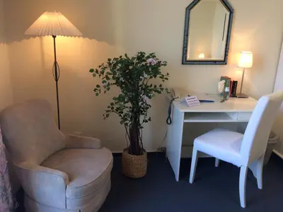 Ein Sitzbereich in der Unterkunft Hotel Rhein-Residenz