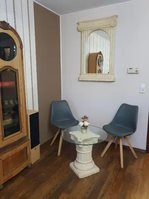 Ein Sitzbereich in der Unterkunft Ferienwohnung Claudia & Dino